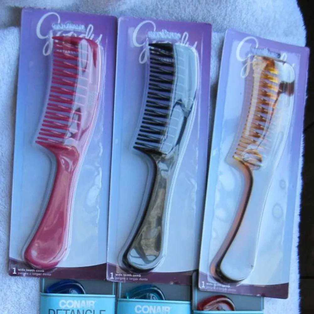 Solid Plastic Curved Wide Spaced Teeth Tooth Super Detangling Hair Comb Detangle
